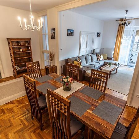 Bright & Spacious Riverside Apartment With Balcony Budapest Luaran gambar