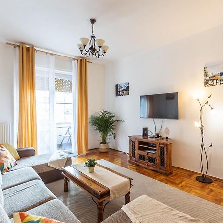 Bright & Spacious Riverside Apartment With Balcony Budapest Luaran gambar
