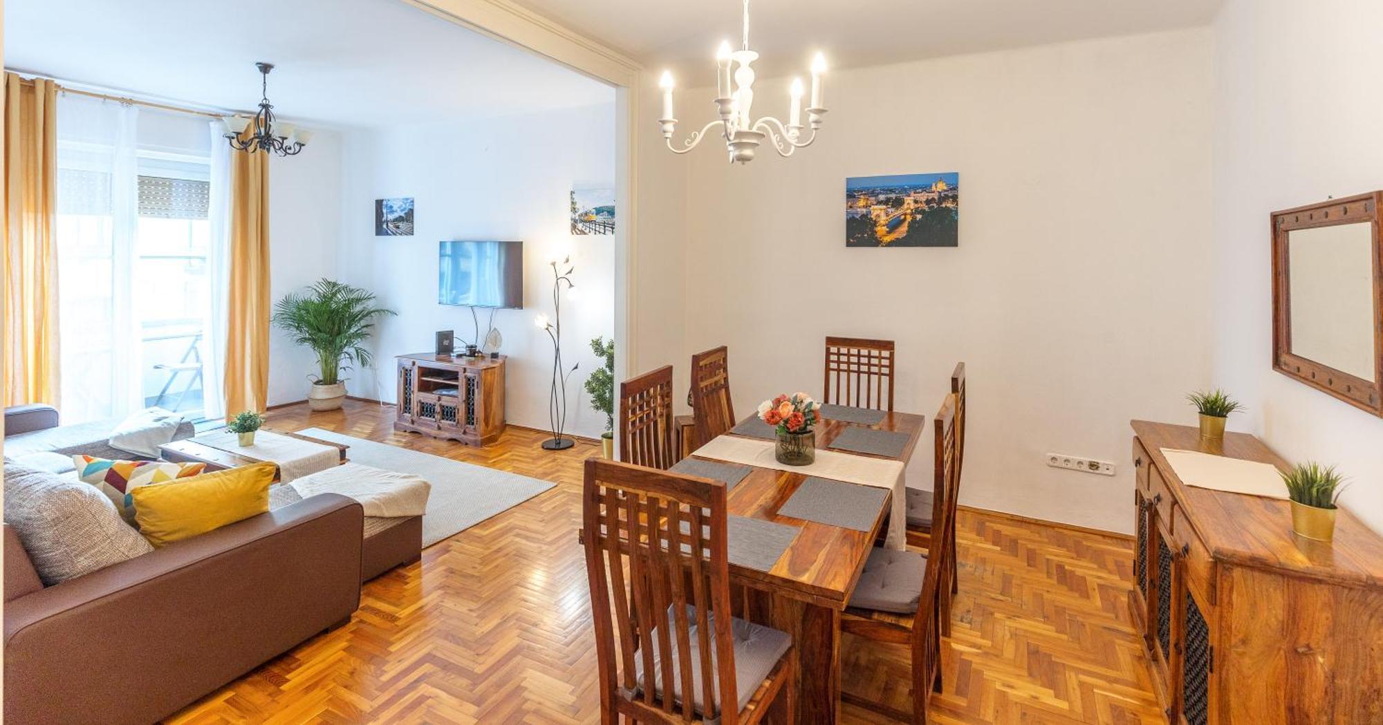 Bright & Spacious Riverside Apartment With Balcony Budapest Luaran gambar