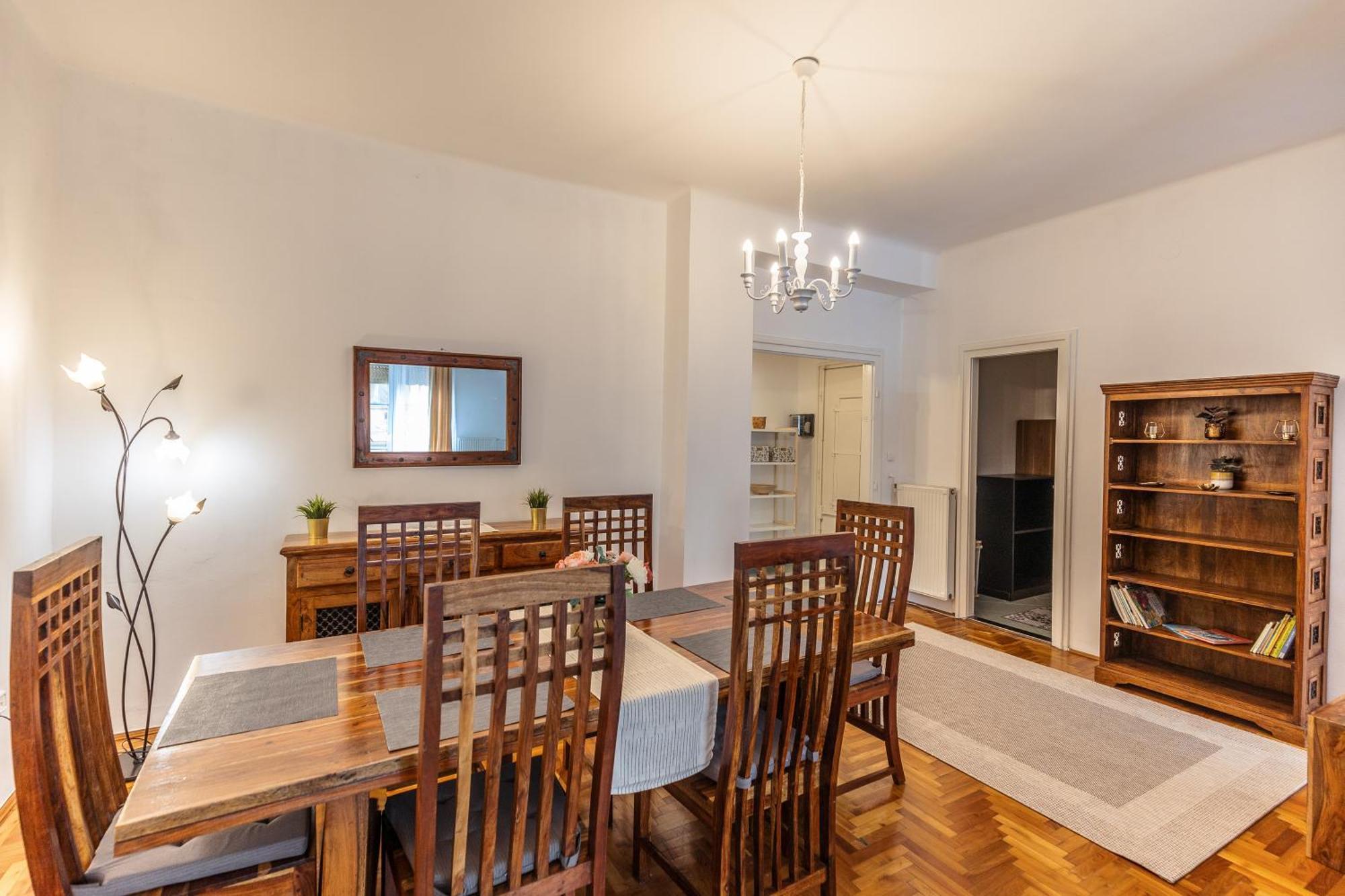 Bright & Spacious Riverside Apartment With Balcony Budapest Luaran gambar