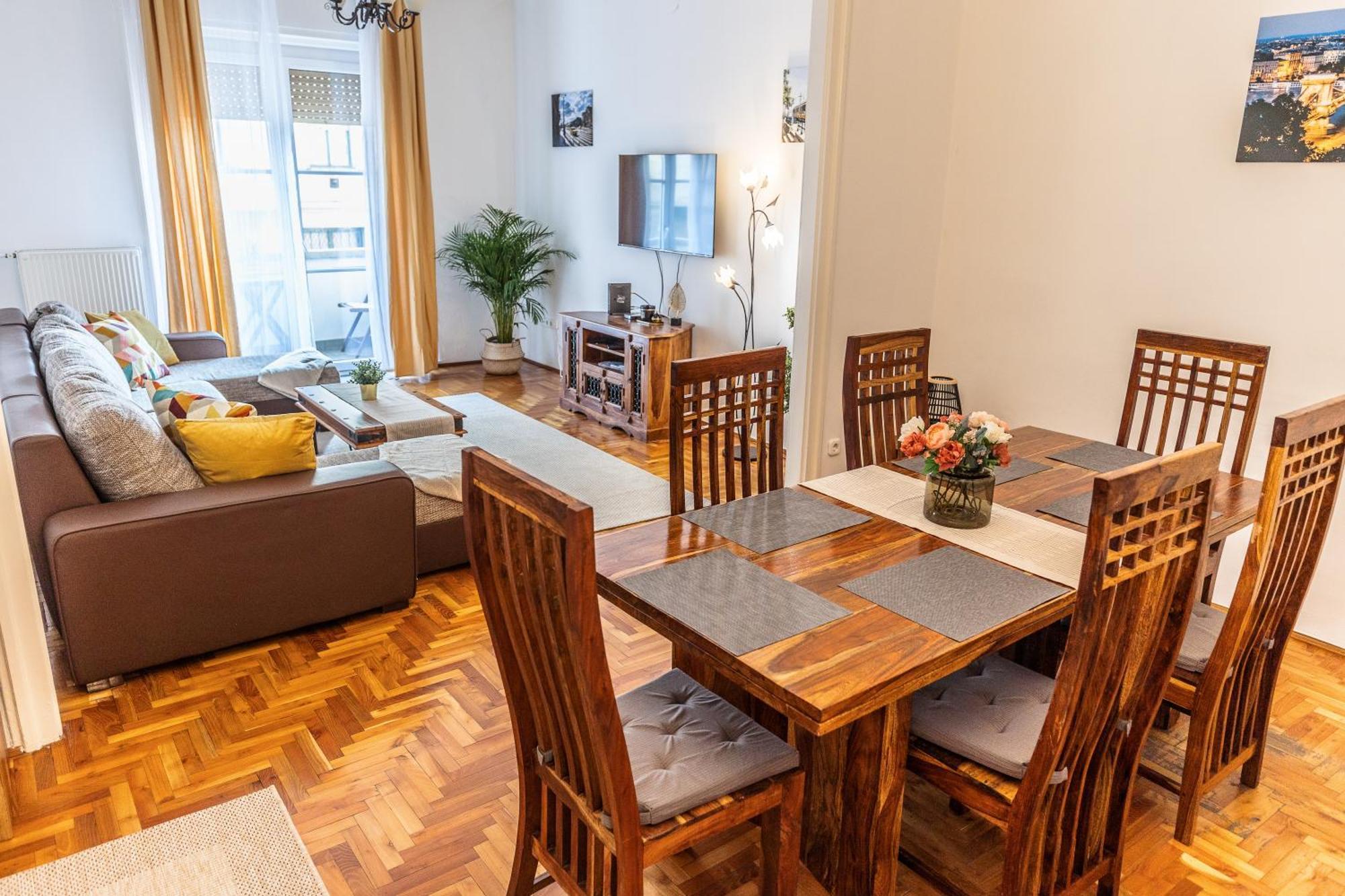 Bright & Spacious Riverside Apartment With Balcony Budapest Luaran gambar